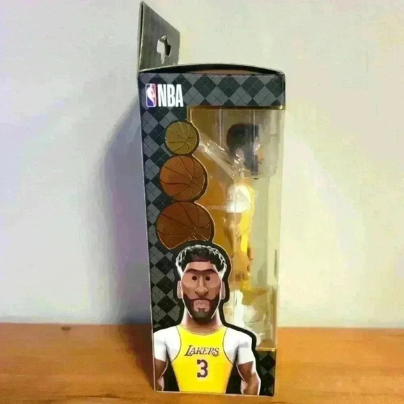 Funko gold NBA legend Anthony Davis LA Lakers - Picture 4 of 6